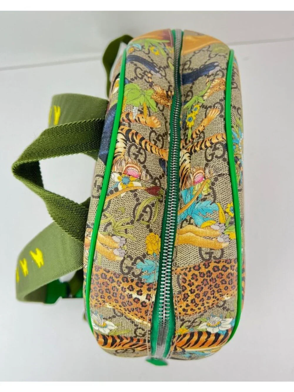 Gucci GG Supreme Feline Childrens Dome Multicolor Backpack